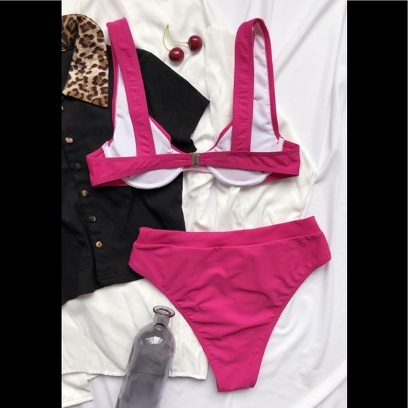 🛍 Ri Ri Kini - Picture 2 of 2